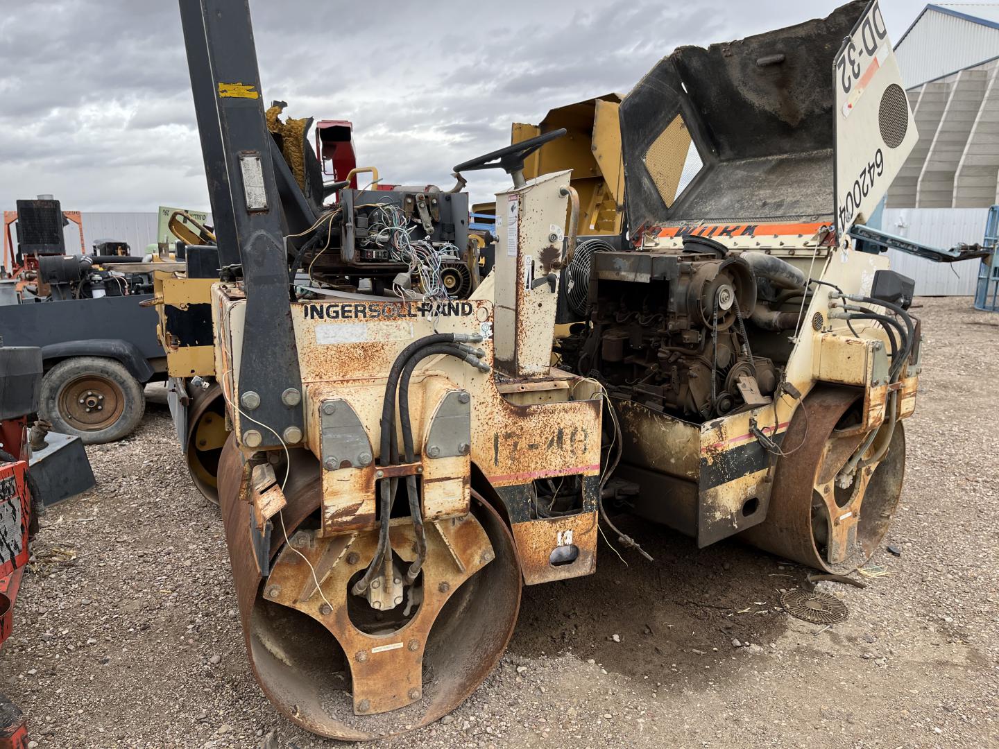 ./imagenes/INVOICE/2019/12485/COMPACTADOR INGERSOLL RAND  DD-32 (3).JPG